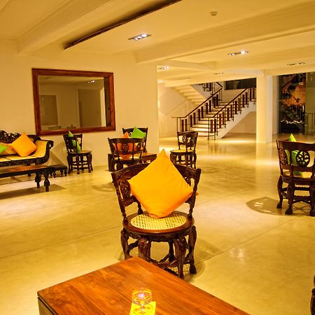 Rajarata Hotel Anuradhapura Zewnętrze zdjęcie